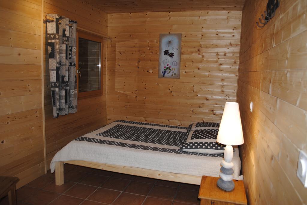 La Joubarde Lejlighed Lanslevillard Værelse billede